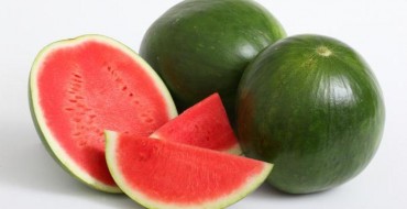 Reife rote Wassermelone im Schnitt