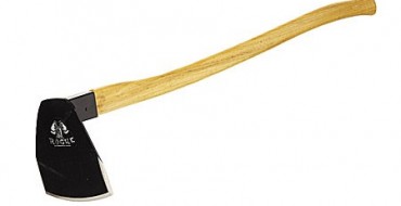 Exemplu de sapă cu mâner de lemn